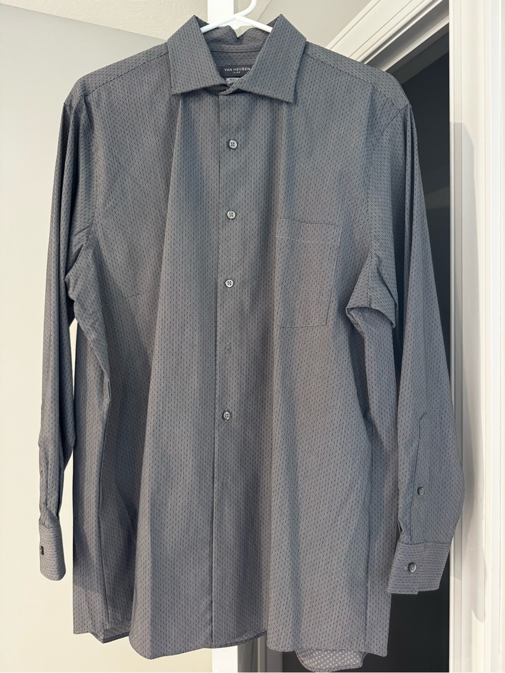 Van Heusen Men's Grey Patterned Long-Sleeve Dress Shirt